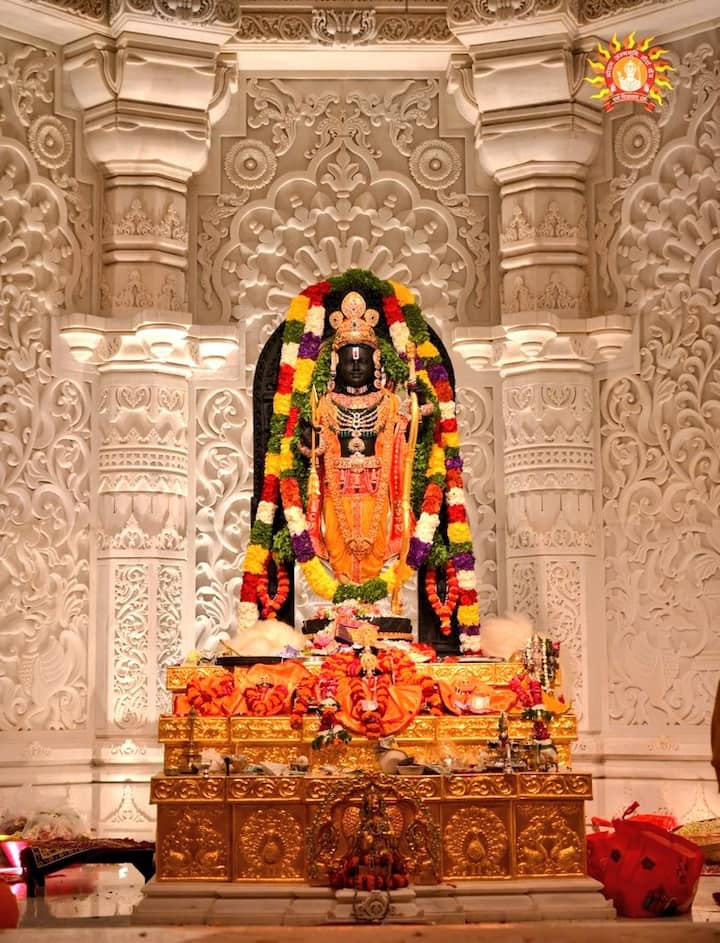 या वर्षीची होळी राम भक्तांसाठी विशेष असणार आहे, कारण रामलल्ला त्याच्या भव्य-दिव्य मंदिरात विराजमान झाले आहेत. (Photo credit : Twitter/@ShriRamTeerth)