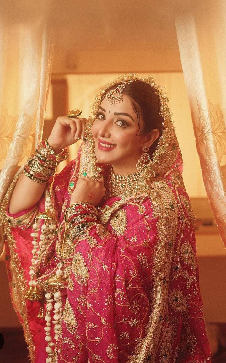 ਪੰਜਾਬੀ ਮਾਡਲ ਤੇ ਅਦਾਕਾਰਾ ਸੋਨੀਆ ਮਾਨ ਇੰਨੀਂ ਦਿਨੀਂ ਖੂਬ ਸੁਰਖੀਆਂ 'ਚ ਬਣੀ ਹੋਈ ਹੈ। ਉਹ ਕਿਸਾਨ ਅੰਦੋਲਨ 'ਚ ਸਰਗਰਮੀ ਨਾਲ ਹਿੱਸੇਦਾਰੀ ਪਾ ਰਹੀ ਹੈ। ਉਸ ਦੇ ਆਏ ਦਿਨ ਕਿਸਾਨ ਅੰਦੋਲਨ ਤੋਂ ਵੀਡੀਓ ਵਾਇਰਲ ਹੁੰਦੇ ਰਹਿੰਦੇ ਹਨ।