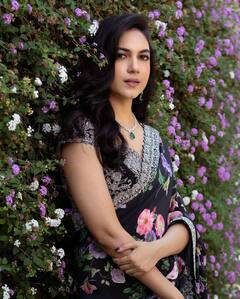 Ritu Varma Photos : ஊதா ஊதா ஊதா பூ... சேலையில் மனதை கொள்ளையடிக்கும் நடிகை ரித்து வர்மா!