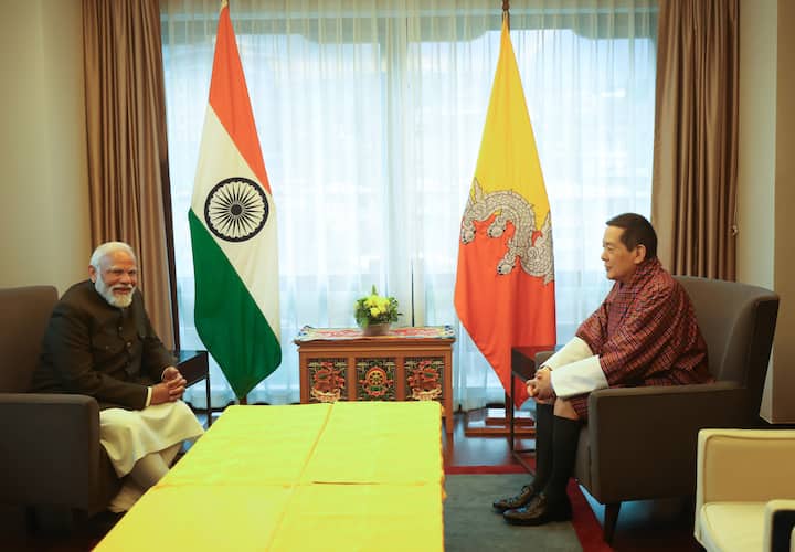 Prime Minister Modi met his Bhutanese counterpart in Thimphu over a working lunch hosted in his honour.He thanked Prime Minister Tobgay for the exceptional public welcome accorded to him. (Photo: PIB)