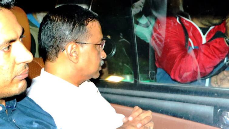 Delhi CM Arvind Kejriwal Withdraws Petition Against Arrest From Supreme Court కేజ్రీవాల్ సంచలన నిర్ణయం, అరెస్ట్‌ని సవాల్ చేస్తూ సుప్రీంకోర్టులో వేసిన పిటిషన్‌ ఉపసంహరణ