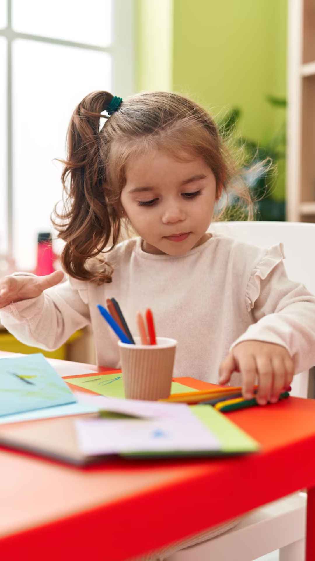कुछ स्कूलों में यह उम्र सीमा  भिन्न हो सकती है,