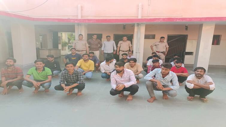 14 arrested for making derogatory remarks against girl students in kota coaching area ANN Kota: कोटा कोचिंग एरिया पर पुलिस की पैनी नजर, छात्राओं पर अभद्र टिप्पणी करने वाले 14 मनचले गिरफ्तार
