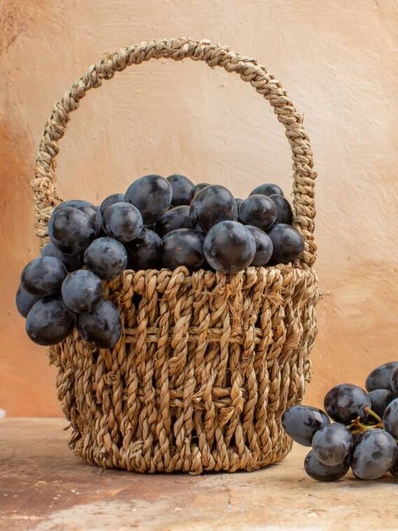 काले अंगूर खाने के 7 बेहतरीन फायदे