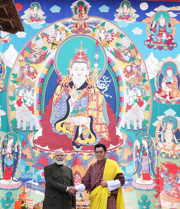 PM Modi called on Bhutan's King Jigme Khesar Namgyel Wangchuck in Thimphu on Friday and the two leaders reviewed the entire gamut of bilateral cooperation and discussed ways to further the transformative partnership. (Photo: PIB)