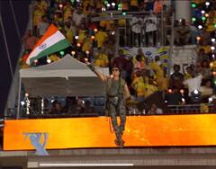 Photos: अक्षय-टाइगर और एआर रहमान समेत बॉलीवुड सितारों ने मचाया धमाल, ओपनिंग सेरेमनी में लूटी महफिल