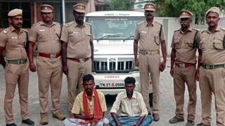 Theni: மேற்கு தொடர்ச்சி மலை வனப்பகுதியில் தீ வைத்த இருவர் கைது - கடும் எச்சரிக்கை விடுத்த வனத்துறை