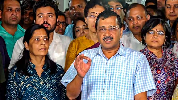 Delhi CM Arvind Kejriwal Wife Sunita Kejriwal Arvind Kejriwal Arrest PM Modi Delhi Liquor Policy Case 'Betrayal Of The People Of Delhi': Arvind Kejriwal's Wife Sunita Kejriwal Hits Out At PM Modi Over Delhi CM's Arrest