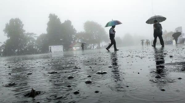 Weather Update Today Rain Prediction weat bengal cyclone unseasonal rain western maharashtra marathwada vidarbh maharashtra politics marathi news Rain Update : बंगालमध्ये चक्रीवादळाचा कहर, महाराष्ट्रातही मुसळधार पावसाची शक्यता; IMD चा अंदाज काय सांगतो?