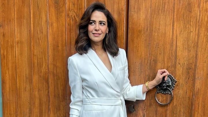 Mona Singh treated fans with boss lady pics and an announcement that has us wanting more. The actor will soon be seen in the Prime Video Show 'Ma Ka Sum'