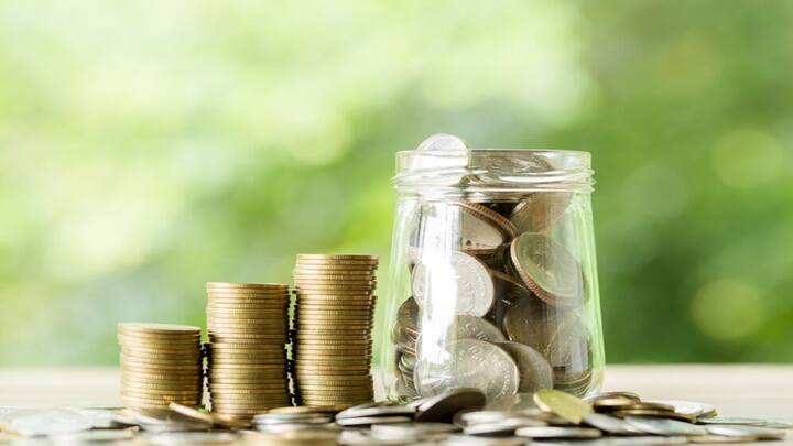 फिनकेयर स्मॉल फाइनेंस सीनियर सिटीजन को 444 दिन की एफडी पर 9.00 फीसदी ब्याज दर ऑफर कर रहा है. वहीं, जन स्मॉल फाइनेंस बैंक केवल 365 दिन की एफडी पर 9 फीसदी ब्याज दे रहा है.