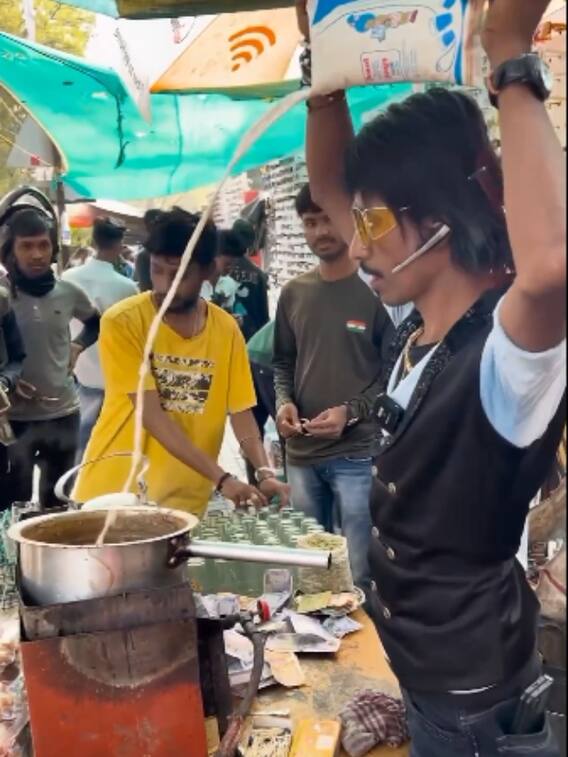 चाय पीने वालों को गिफ्ट में ये चीज देते हैं 'डॉली चाय वाला'