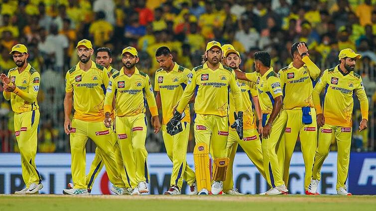 ipl 2024 csk vs rcb chennai super kings beat royal challengers bengaluru with six wickets CSK vs RCB : सांघिक कामगिरीच्या जोरावर चेन्नईचं अभियान विजयानं सुरु, आरसीबीच्या नशिबी चेपॉकवर पुन्हा पराभव