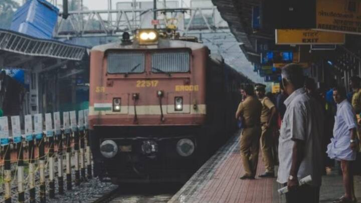 holi special train 2024 list Up ke liye holi special train delhi to gorakhpur anvt to lucknow train irctc list Indian Railway News: यूपी वालों के लिए रेलवे की ओर से बड़ा ऐलान, 30 मार्च मिलेगी ये सुविधा