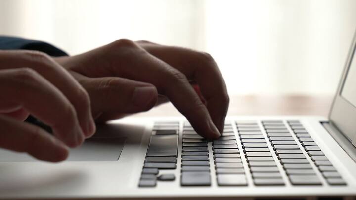 सामान्य ट्रेन में जहां आपको हजार रुपये में टिकट मिल रही होगी. तो यहां यह करीब 1200 रुपये,1300 रुपये की हो सकती है. लेकिन इसमें कंफर्म टिकट मिलने के चांस है.