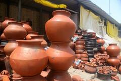 ஏழைகளின் குளிர்பதன பெட்டியாக மண்பானைகள்… தாக்கும் வெயிலில் இருந்து தப்பிக்க ஆர்வத்துடன் வாங்கும் மக்கள்