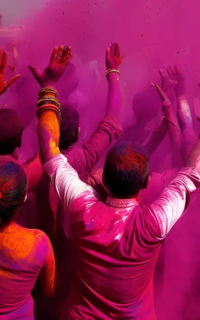 हिंदू धर्म में होली का त्योहार बड़े ही धूम-धाम से मनाया जाता है.