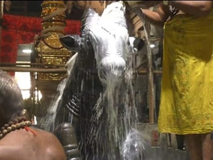 கரூர் கல்யாண பசுபதீஸ்வரர் ஆலயத்தில் பங்குனி மாத பிரதோஷம்