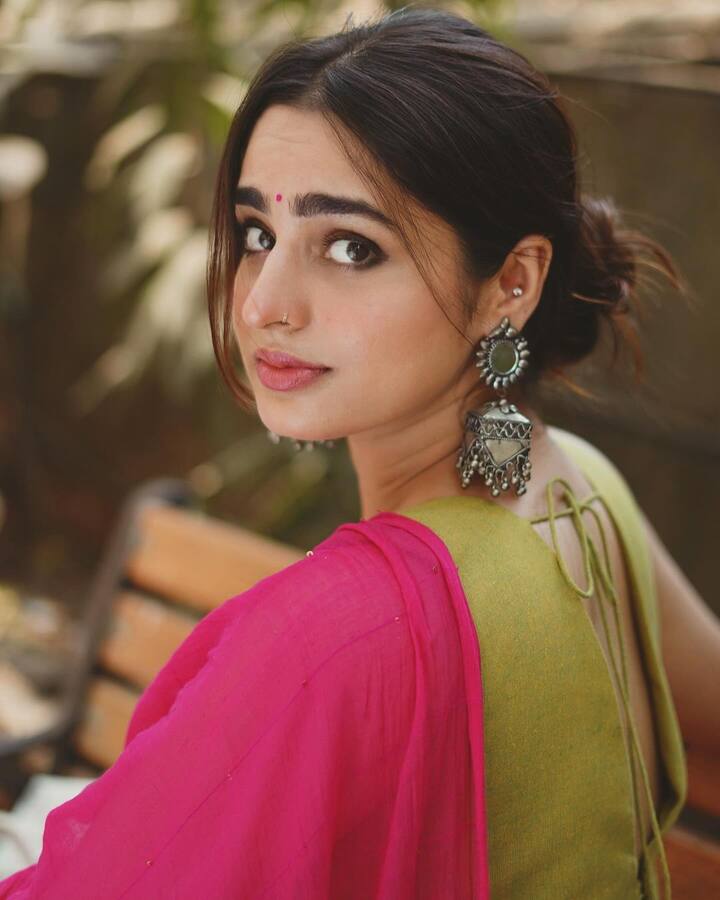 Om Bheem Bush Herine Ayesha Khan Photos: నిన్న రిలీజ్ అయిన శ్రీ విష్ణు 'ఓం భీమ్ బుష్' చిత్రం ఆడియన్స్ బాగా ఆకట్టుకుంది.