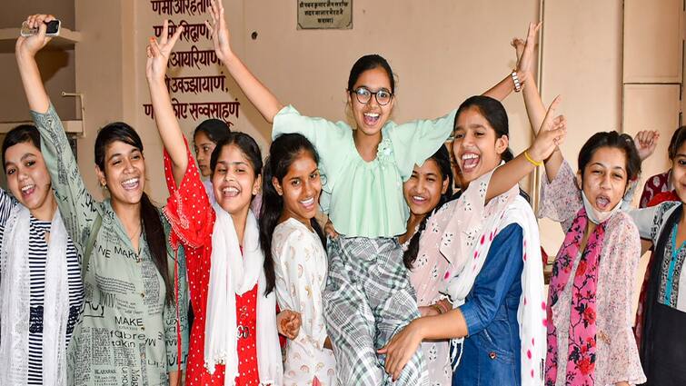 BSEB 12th Result 2024 Updates Bihar Board Inter Result Toppers Pass Percentage Website secondary.biharboardonline.com BSEB 12th Result 2024: बिहार बोर्ड 12 वीं रिजल्ट जारी करने की तैयारी हो गई पूरी, ऐसे देखें परीक्षाफल
