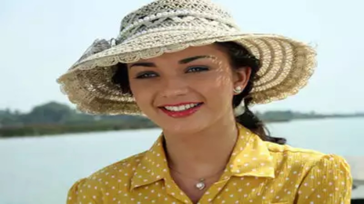 Amy Jackson: மணப்பெண்ணான துரையம்மா! கோலாகலமாக நடந்த எமி ஜாக்சன் நிச்சயதார்த்தம்!