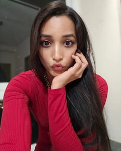 Srinidhi Shetty Latest Photos: చాలా రోజుల తర్వాత శ్రీనిధి శెట్టి సందడి - హోయలు పోతూ సెల్ఫీలకు ఫోజులు