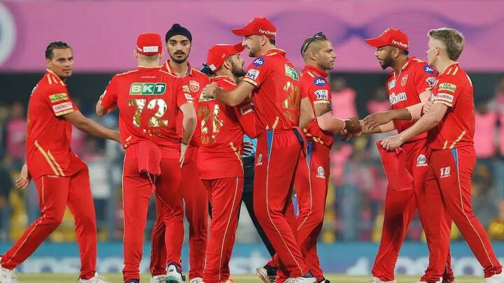 IPL 2024: PBKS vs DC Live Updates:  पंजाबच्या संघात असे अनेक फलंदाज आहेत जे दिल्ली कॅपिटल्सच्या गोलंदाजांपुढे अडचणी निर्माण करू शकतात.