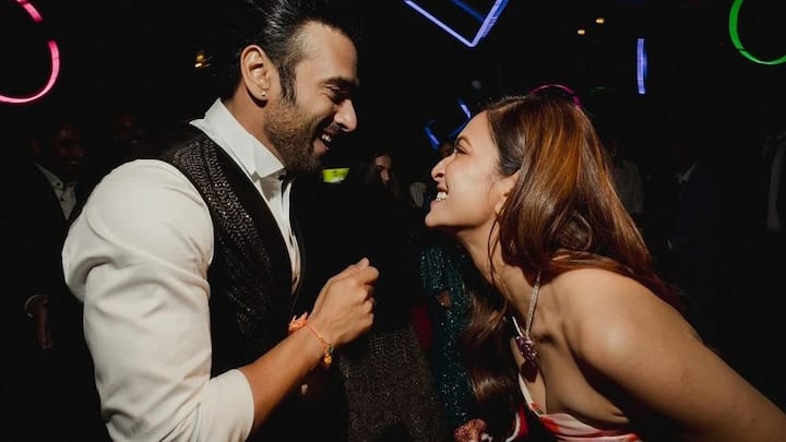 The actors Kriti Kharbanda and Pulkit Samrat shared more pictures from their lavish Indian wedding.