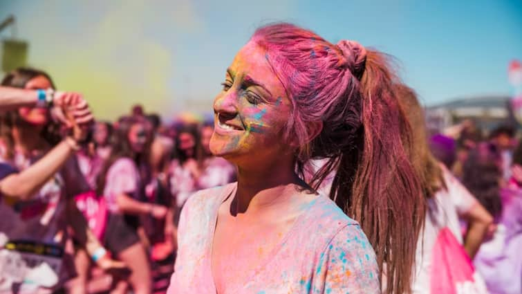 Real fun of Holi is in these cities they are very close to Delhi make plans Holi 2024: इन शहरों में ही है होली का असली मजा, दिल्ली से है एकदम करीब, आज ही बना लें प्लान