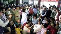 अपनी ही सरकार में कार्यकर्तायों के साथ BJP विधायक का धरना, लगाया ये आरोप