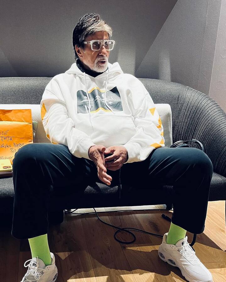 26 नवंबर 2008 को 10 आतंकवादियों ने मुंबई में ताज होटल को निशाना बनाया और हमला कर दिया था, जिसमें 166 लोगों की मौत हो गई थी. तब से ही बिग बी ने होली पार्टी बंद कर दी.