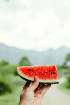 Watermelon Benefits : कापलेले टरबूज किती दिवसात खावे ?