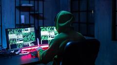 विंग कमांडर के फोन में आया मैसेज, लिंक पर किया क्लिक, बैंक खाते से उड़ गए पैसे