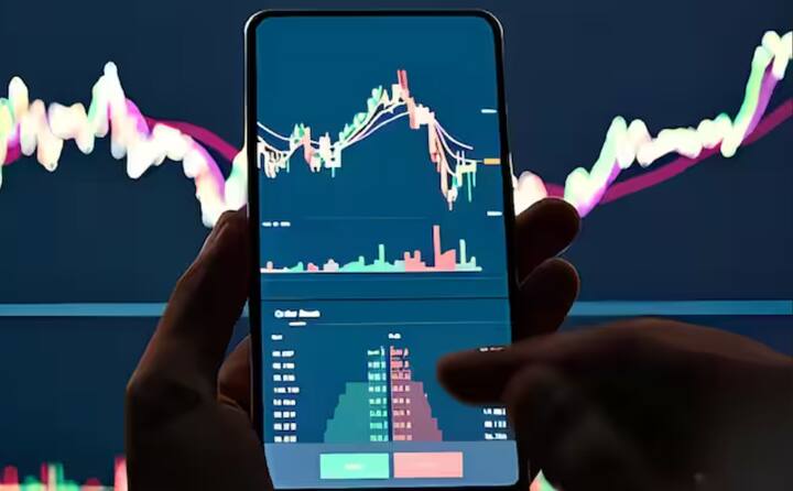 ਮੌਜੂਦਾ ਵਿੱਤੀ ਸਾਲ 'ਚ ਪ੍ਰਮੁੱਖ ਕਾਰਪੋਰੇਟ ਸਮੂਹਾਂ ਦੇ ਮੁੱਲ 'ਚ ਕਾਫੀ ਵਾਧਾ ਹੋਇਆ ਹੈ। ਇਸ ਦੌਰਾਨ ਮੁਕੇਸ਼ ਅੰਬਾਨੀ ਦੀ ਰਿਲਾਇੰਸ ਗਰੁੱਪ ਦੀਆਂ ਕੰਪਨੀਆਂ ਦਾ ਮਾਰਕੀਟ ਕੈਪ 37 ਫੀਸਦੀ ਵਧਿਆ ਹੈ।