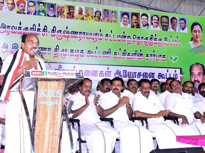 யார் எந்த மொழியில் பேசினாலும் பதிலடிதான் - கரூர் தொகுதி அதிமுக வேட்பாளர் பேச்சால் தொண்டர்கள் ஆரவாரம்