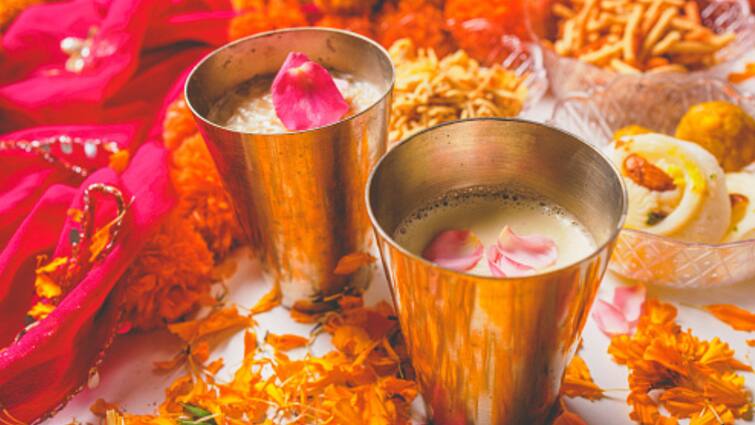 Holi 2024 Thandai Recipes Easy To Make That You Can Enjoy On This Day Holi 2024: Different Thandai Recipes That You Can Enjoy On This Day