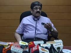 ஓட்டு கேட்டு வருபவர்களுக்கு அதிர்ச்சி கொடுக்கும் டாக்டர் - கரூரில் வேட்பாளர்கள் ஷாக்