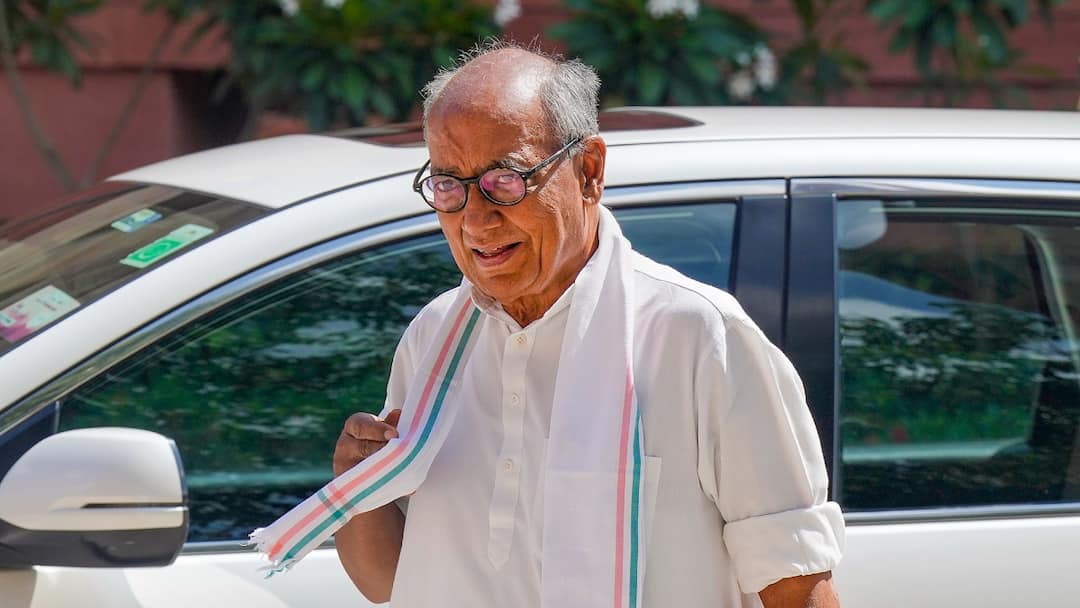 क्या राजगढ़ से लड़ेंगे चुनाव? दिग्विजय सिंह ने साफ कर दी तस्वीर, दिया ये बड़ा बयान MP Lok Sabha Election 2024 Congress leader Digvijaya Singh claimed to contest elections from Rajgarh क्या राजगढ़ से लड़ेंगे चुनाव? दिग्विजय सिंह ने साफ कर दी तस्वीर, दिया ये बड़ा बयान