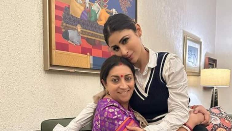 Mouni Roy Wishes Smriti Irani 'Gods Favourite Daughter' On Her Birthday; Calls Her A 'Role Model Always' mouni roy smriti irani Mouni Roy Wishes Smriti Irani 'Gods Favourite Daughter' On Her Birthday; Calls Her A 'Role Model'