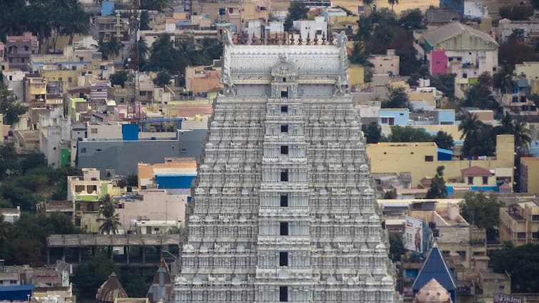 Arunachala temple giri pradakshina result Arunachala temple: అరుణాచలం వెళ్తున్నారా? ఏ రోజు ఎలాంటి ప్రదక్షిణ చేస్తే ఏ ఫలితం వస్తుందో తెలుసా?