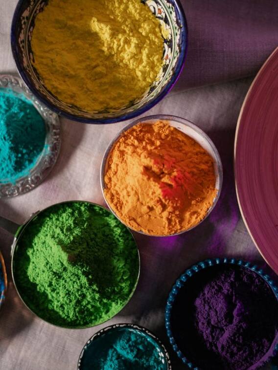 यूपी के इस शहर के बिना पूरी नहीं होती होली