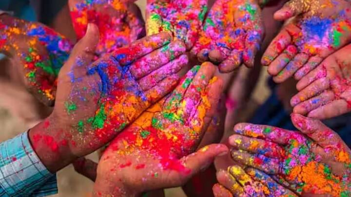 Holi Festival: இந்தியாவில் நாளை (மார்ச் 25) ஹோலி பண்டிகை கொண்டாடப்படும் நிலையில் AI தொழில்நுட்பத்தில் வெளியான புகைப்படங்கள் வைரலாகியுள்ளது.