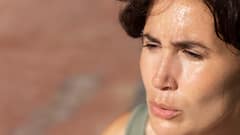 Facial Sweating: একটুতেই ঘামে মুখ? কারণ কী, ঠেকাবেনই বা কী করে, জানুন বিশদ