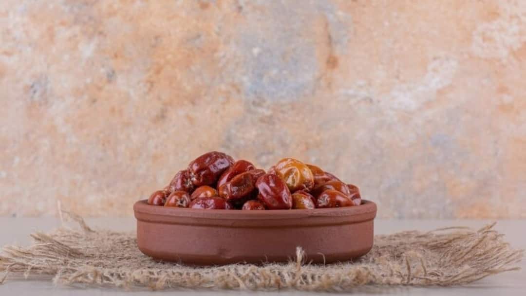 खजूर के अनगिनत फायदे कर देंगे आपको हैरान, कई बीमारियों में है रामबाण benefits of dates it cure many diseases know more खजूर के अनगिनत फायदे कर देंगे आपको हैरान, कई बीमारियों में है रामबाण
