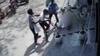 Crime: தலைநகரில் பயங்கரம்! நடுரோட்டில் இளம்பெண்ணை பலமுறை கத்தியால் குத்திய இளைஞர்!