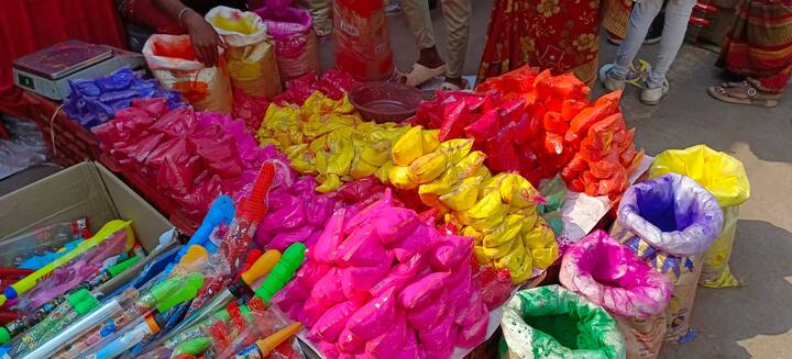 महंगाई की मार का असर इस त्योहार पर पड़ा है फिर भी बस्तरवासियों में खासा उत्साह देखने को मिल रहा है.