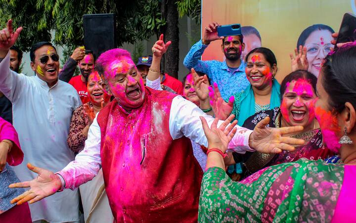 Dehradun: Uttarakhand Minister Ganesh Joshi during a Holi Milan programme at his residence, in Dehradun, Sunday, March 24, 2024. (Image source: PTI Images)