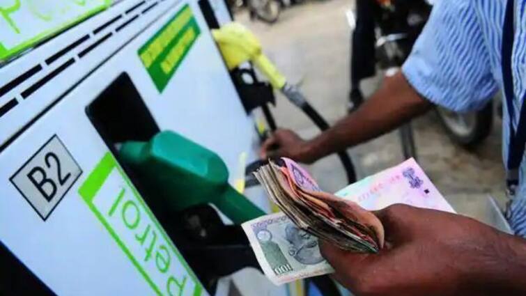 petrol and diesel price chennai on march 24th 2024 know full details Petrol Diesel Price Today: வீக் எண்டில் வெளிய போறிங்களா? பெட்ரோல், டீசல் விலைய கவனிச்சுட்டு போங்க..!