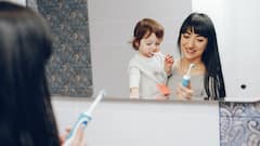 छोटे बच्चों में डालें ओरल हाइजीन की ये आदतें, कभी दांत में नहीं लगेंगे कीड़े