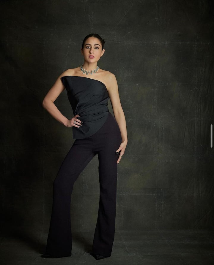 Sara Ali Khan: Slaying in All Black  Sara Ali Khan opted for an all-black ensemble, showcasing her innate sense of style and sophistication. Her modern yet timeless look seamlessly combined contemporary trends with classic elegance, turning heads wherever she went. (Image Source: Special Arrangement)